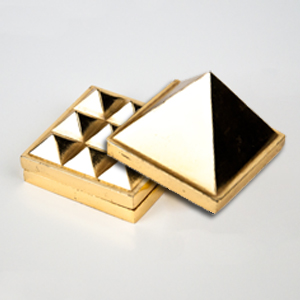 Closed Pyramid medium